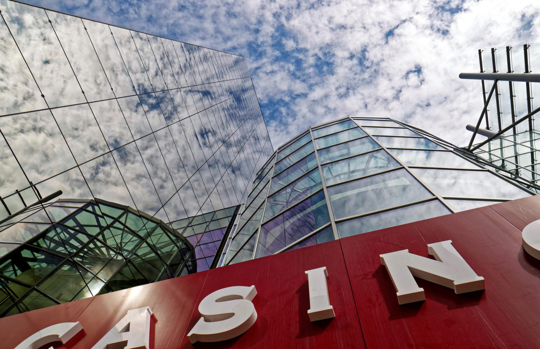resorts world casino minimum bet